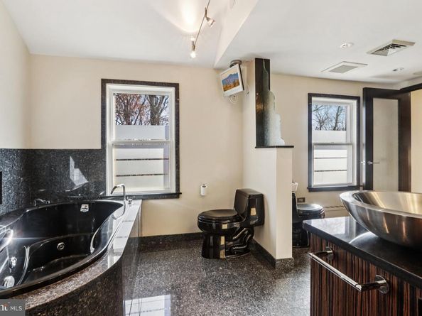 400 Highview Drive, Wayne PA 19087