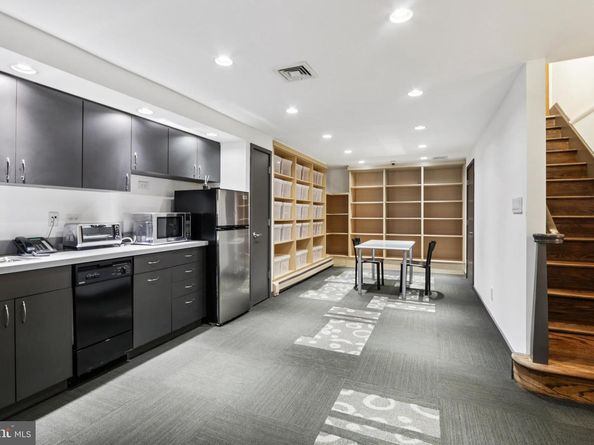 400 Highview Drive, Wayne PA 19087