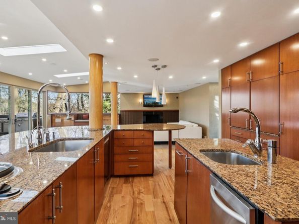 400 Highview Drive, Wayne PA 19087