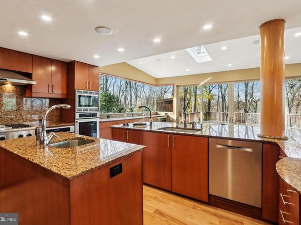 400 Highview Drive, Wayne PA 19087