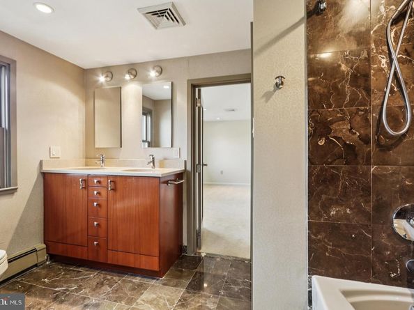 400 Highview Drive, Wayne PA 19087