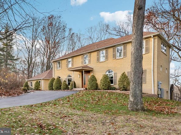 400 Highview Drive, Wayne PA 19087