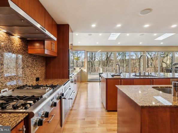 400 Highview Drive, Wayne PA 19087