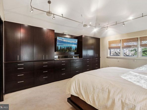 400 Highview Drive, Wayne PA 19087