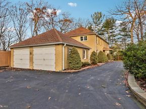 400 Highview Drive, Wayne PA 19087