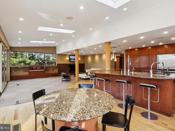 400 Highview Drive, Wayne PA 19087