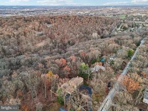 400 Highview Drive, Wayne PA 19087