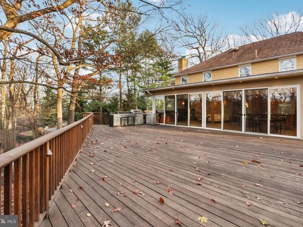 400 Highview Drive, Wayne PA 19087