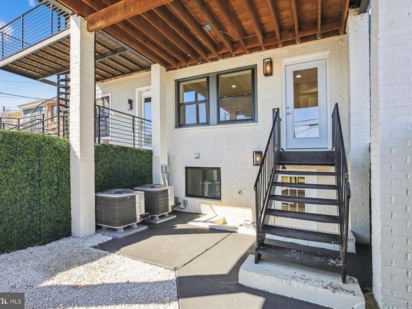 329 15TH Street NE, Washington DC 20002