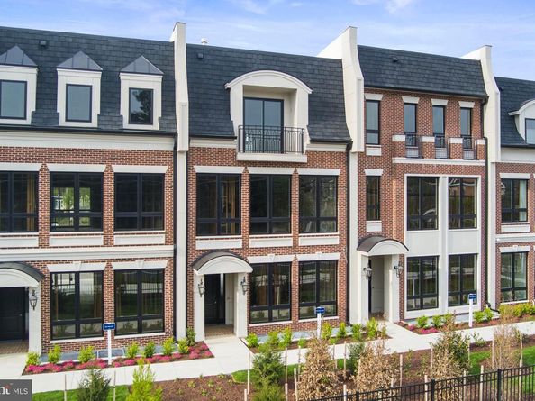 1622 Chain Bridge Road, Mclean VA 22101