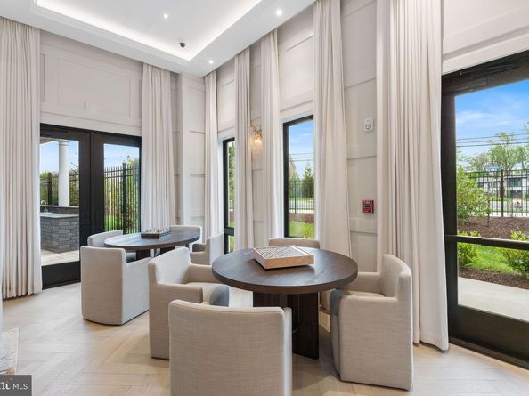 1622 Chain Bridge Road, Mclean VA 22101