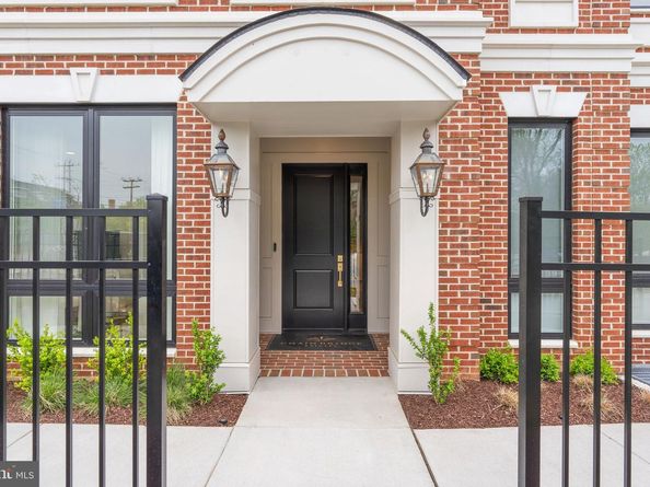 1622 Chain Bridge Road, Mclean VA 22101