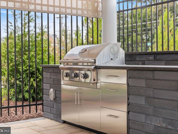 1622 Chain Bridge Road, Mclean VA 22101