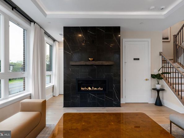 1622 Chain Bridge Road, Mclean VA 22101