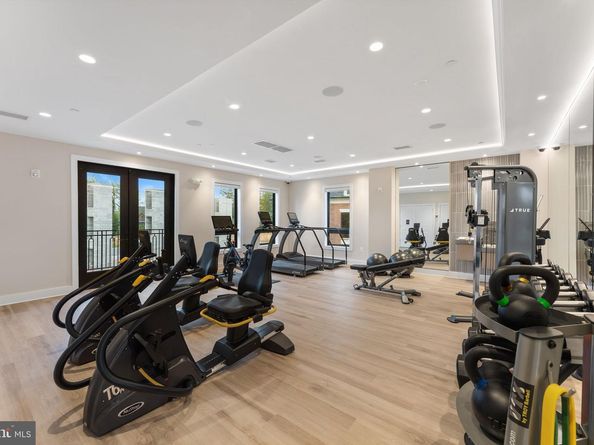 1622 Chain Bridge Road, Mclean VA 22101
