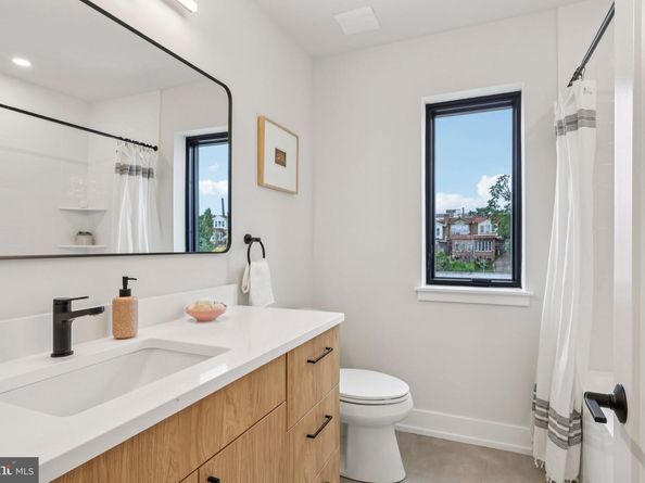 3407 W Lippincott Street, Philadelphia PA 19132