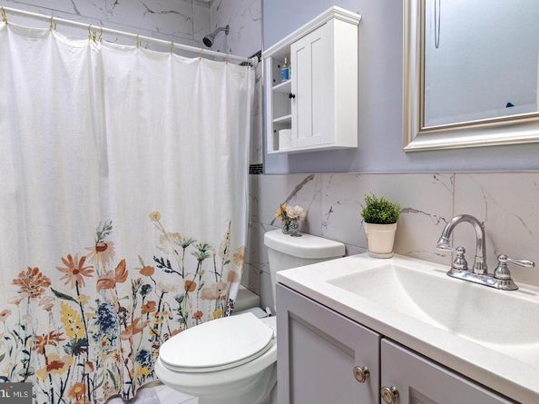 1741 Georges Lane, Philadelphia PA 19131