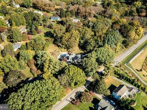 657 Walker Road, Wayne PA 19087