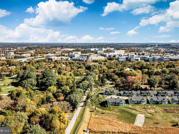 657 Walker Road, Wayne PA 19087