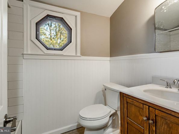 657 Walker Road, Wayne PA 19087