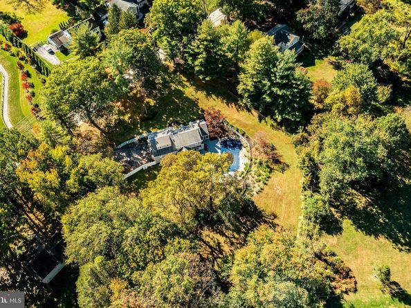 657 Walker Road, Wayne PA 19087