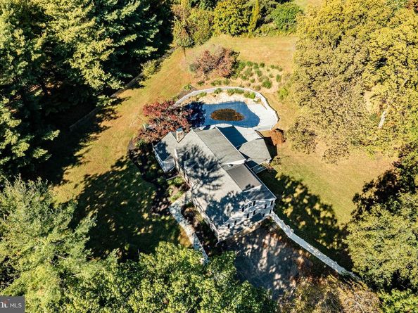 657 Walker Road, Wayne PA 19087