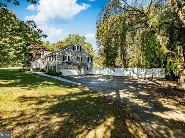 657 Walker Road, Wayne PA 19087