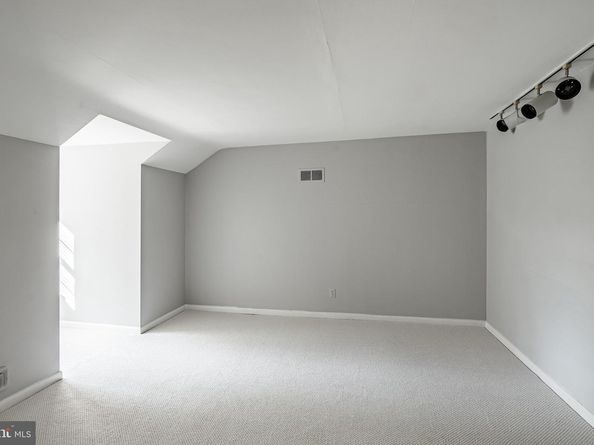 657 Walker Road, Wayne PA 19087