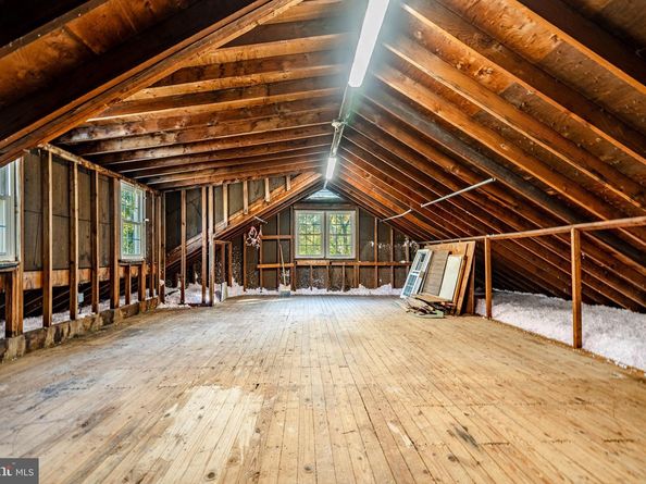 657 Walker Road, Wayne PA 19087