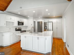 657 Walker Road, Wayne PA 19087