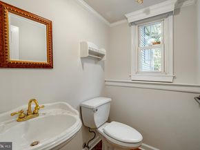 657 Walker Road, Wayne PA 19087