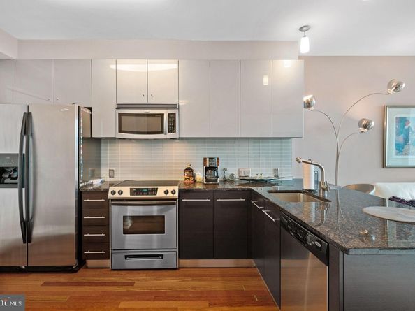 2101 Market Street 1408, Philadelphia PA 19103