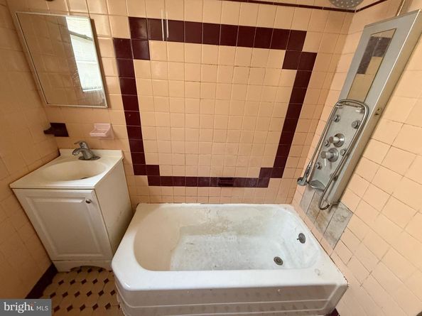 639 Durfor Street, Philadelphia PA 19148