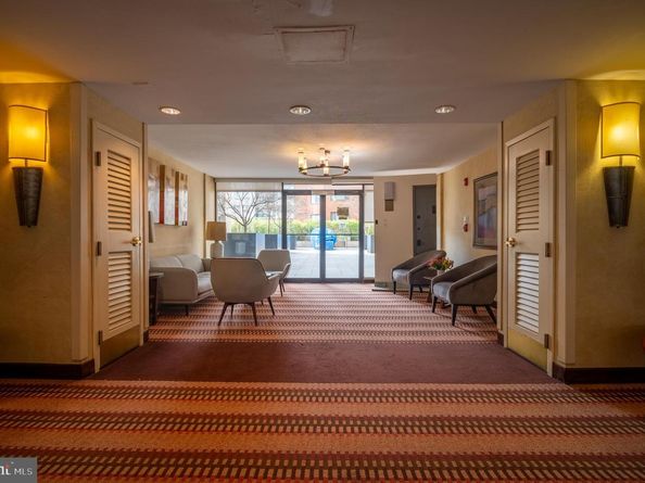 940 25TH Street NW 612S, Washington DC 20037