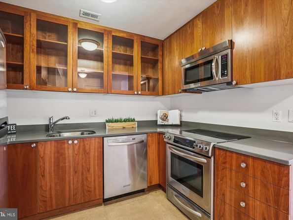 1803 T Street NW 3 (B), Washington DC 20009