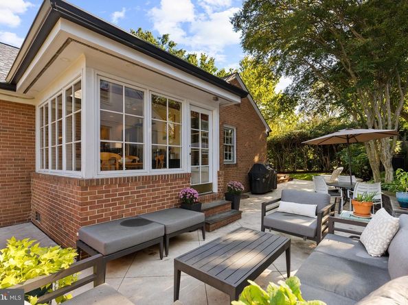 205 Vassar Place, Alexandria VA 22314