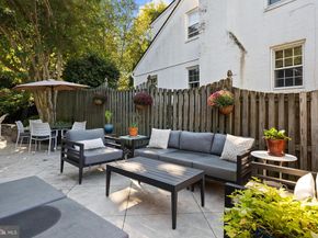 205 Vassar Place, Alexandria VA 22314