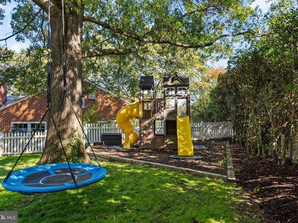 205 Vassar Place, Alexandria VA 22314