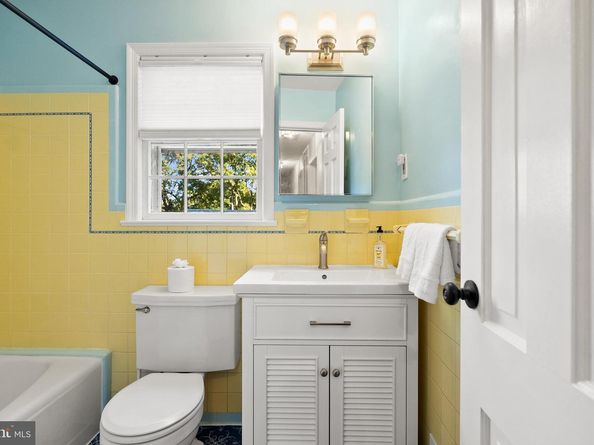 205 Vassar Place, Alexandria VA 22314