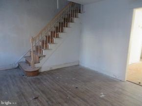 5340 W Oxford Street, Philadelphia PA 19131