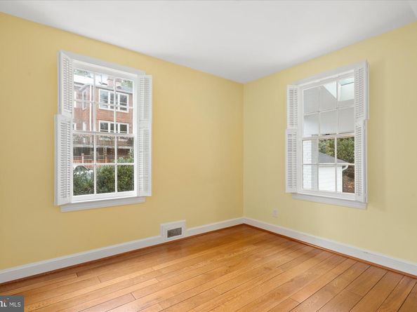5018 V Street NW, Washington DC 20007
