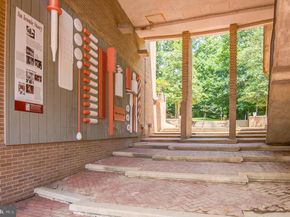 1642 Chimney House Road, Reston VA 20190