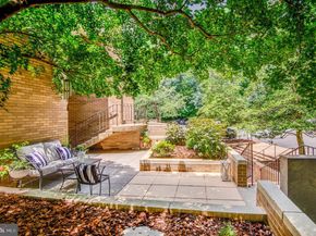 1642 Chimney House Road, Reston VA 20190