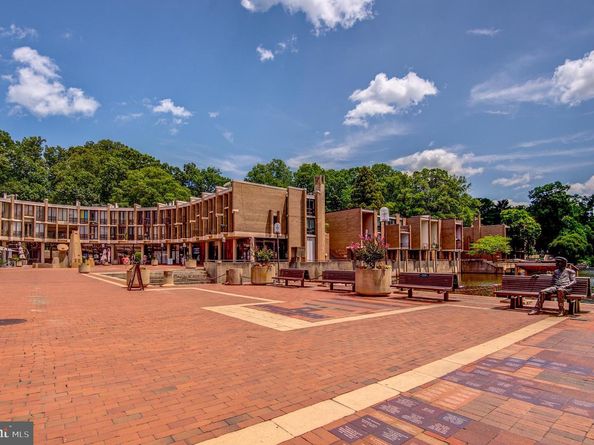 1642 Chimney House Road, Reston VA 20190