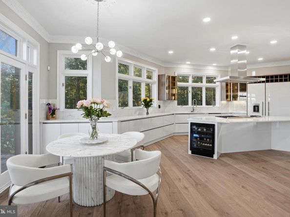 703 Potomac Knolls, Mclean VA 22102