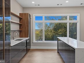 703 Potomac Knolls, Mclean VA 22102