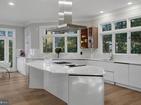 703 Potomac Knolls, Mclean VA 22102