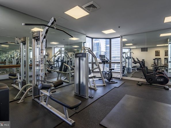 2018 Walnut Street 29K, Philadelphia PA 19103