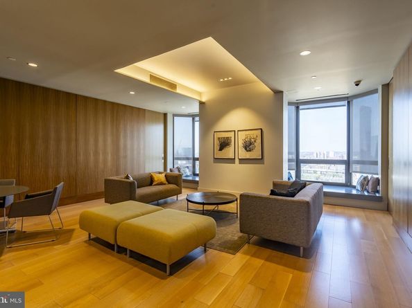 2018 Walnut Street 29K, Philadelphia PA 19103