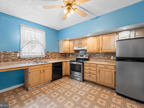 222 Burmont Road, Drexel Hill PA 19026